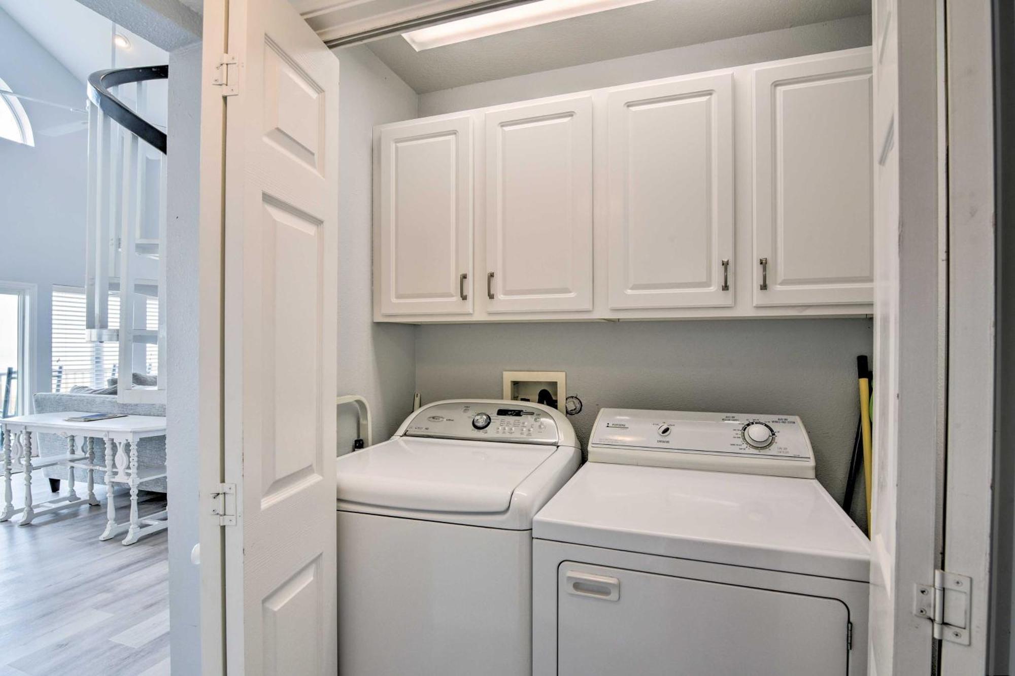 Oceanfront Galveston Home - Walk To Beach! المظهر الخارجي الصورة