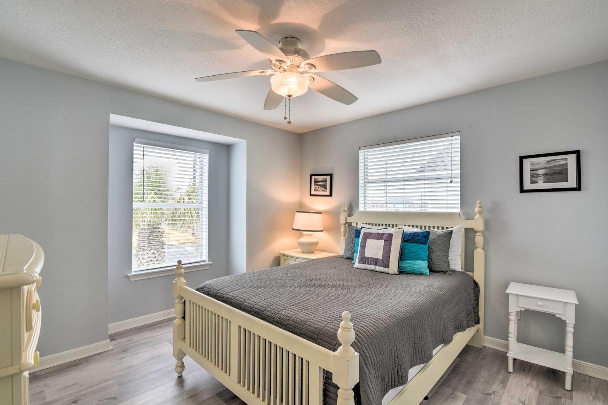 Oceanfront Galveston Home - Walk To Beach! المظهر الخارجي الصورة